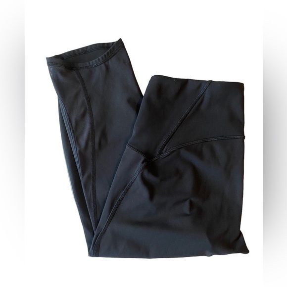 LULULEMON Black Cropped Side Mesh Leggings, Size 8 - Picture 7 of 10